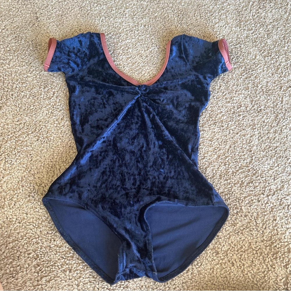 Navy velvet yumiko